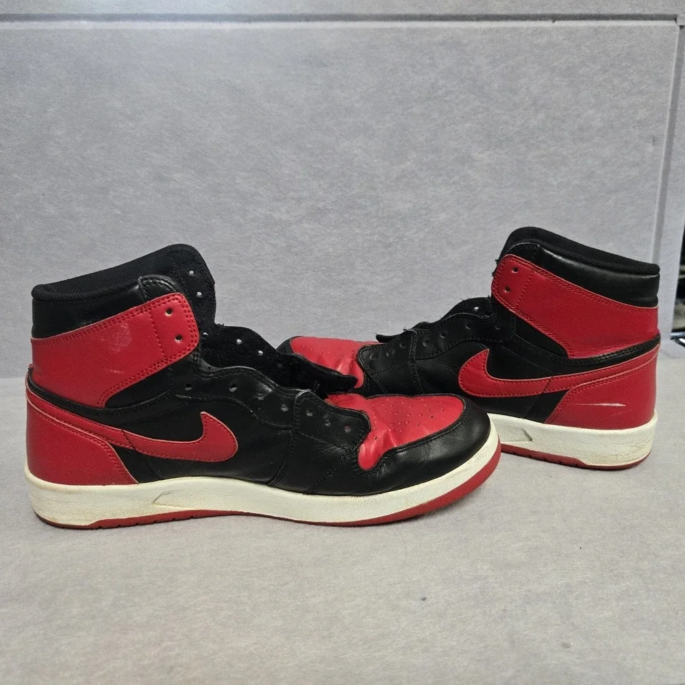 Nike Air Jordan 1 Retro OG High Banned Bred Sz 12 Red & Black